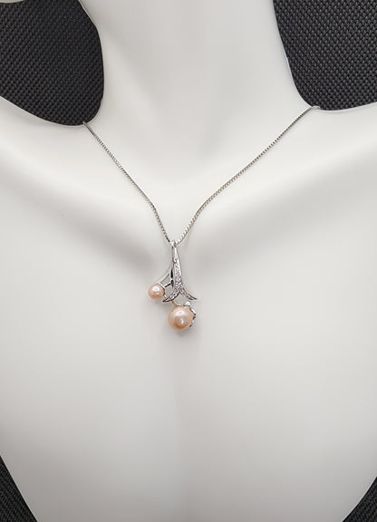 Sterling Silver Pearl Pendant